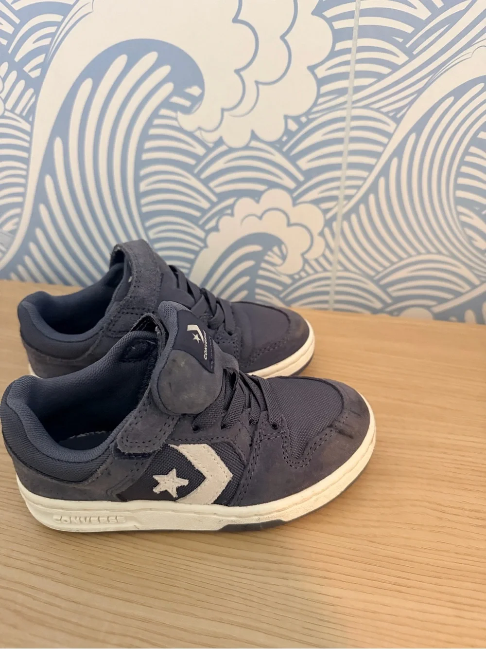 Converse Kids Low-Top Sneakers in Charcoal Gray with White Star Chevron